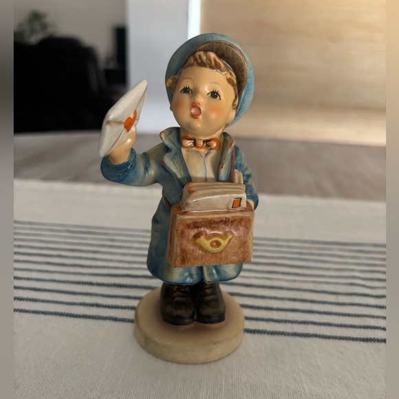 MJ Goebel Hummel Other - 🌿💕 M.I. Hummel Goebel #119 Postman
